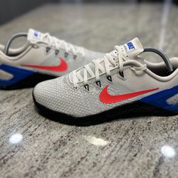 Nike Men's Metcon 4 XD Flash Crimson Blue Trainer Shoes (SIZE 9.5)
