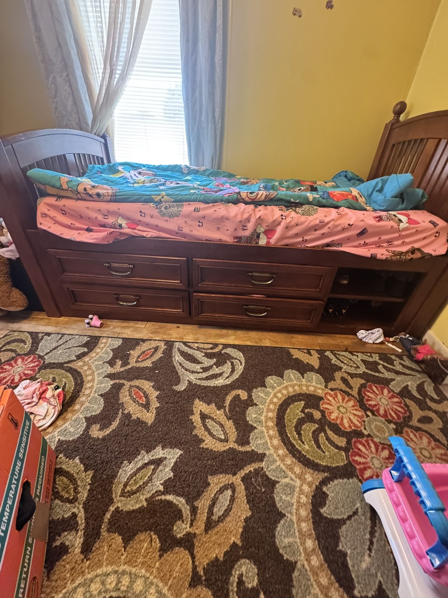 Platform Bed 