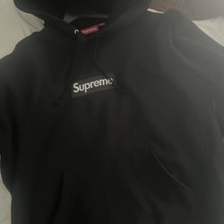 Supreme Hoodie 