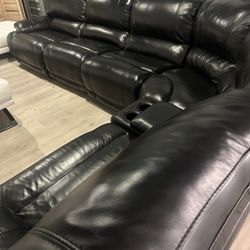 SECTIONAL GENUINE LEATHER RECLINER ELECTRIC BLACK COLO.. DELIVERY SERVICE AVAILABLE ✅🚚