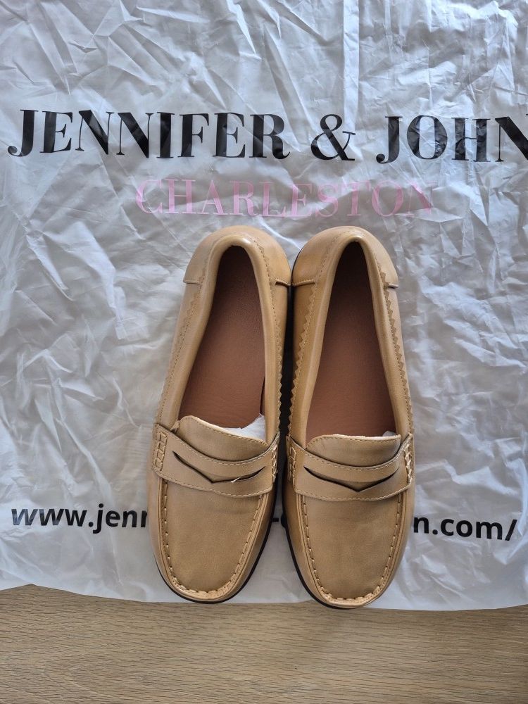 Brand New Jennifer & John Camel Penny Loafers Size 8