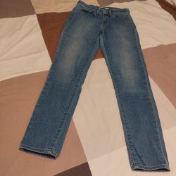 Levis 711 Jeans