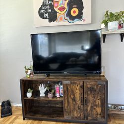 TV Shelf/Cabinet 