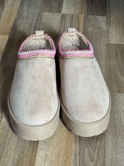Platform slippers size 5