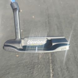 Golf Clubs! Cleveland Classic 1 Putter!