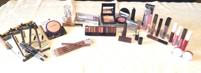 Assorted make up 2