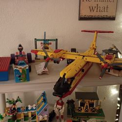 Lego Sets And Minifigures 