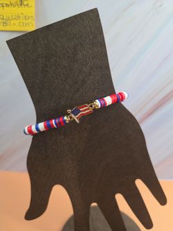 Patriotic Stretchable American  Flag Pendent bracelet