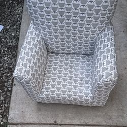 Penguin chair