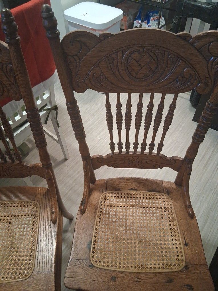 4 Chairs. Must Go Today.