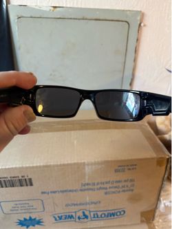 Men’s Oakley sunglasses