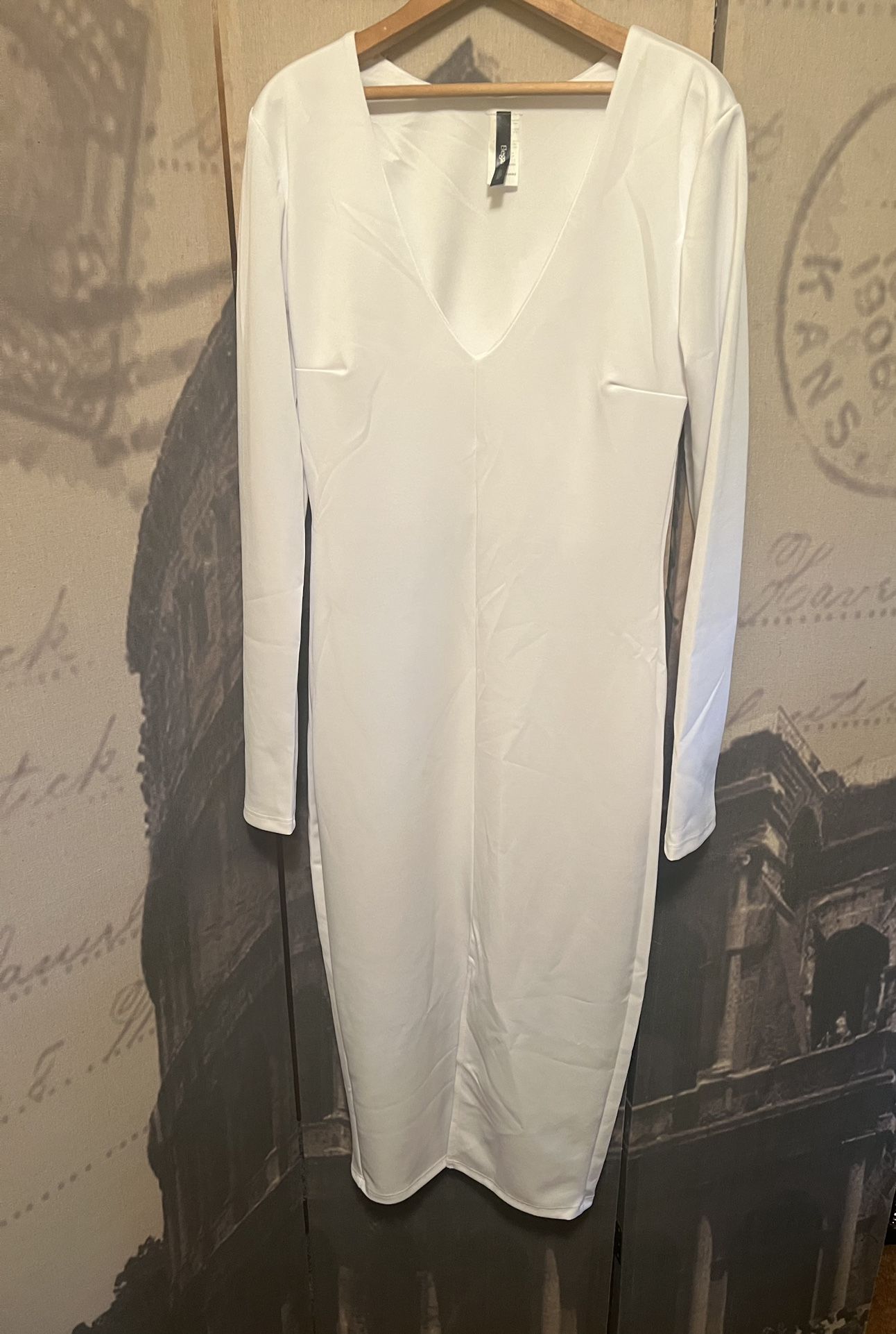 White Form fitting Dress L 