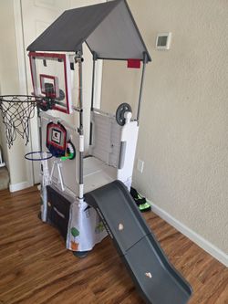 PLAY HOUSE