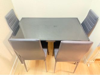 Barely Used Dining Table Set – Great Condition