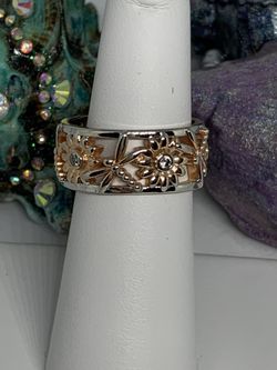 Sunflower & Dragonflies 2 Tone Band Size 7.5 For $15