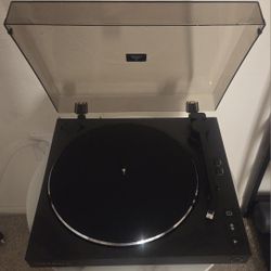 Victrola automatic turntable 