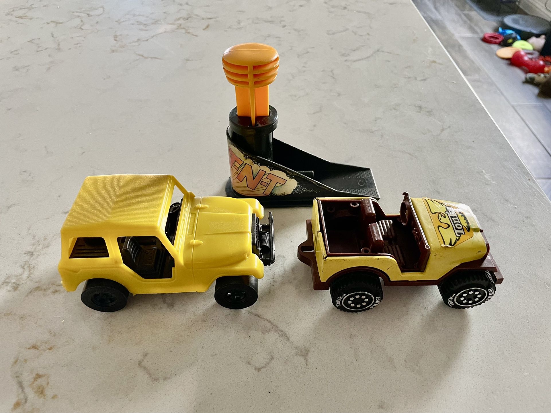 Vintage Jeep Toys