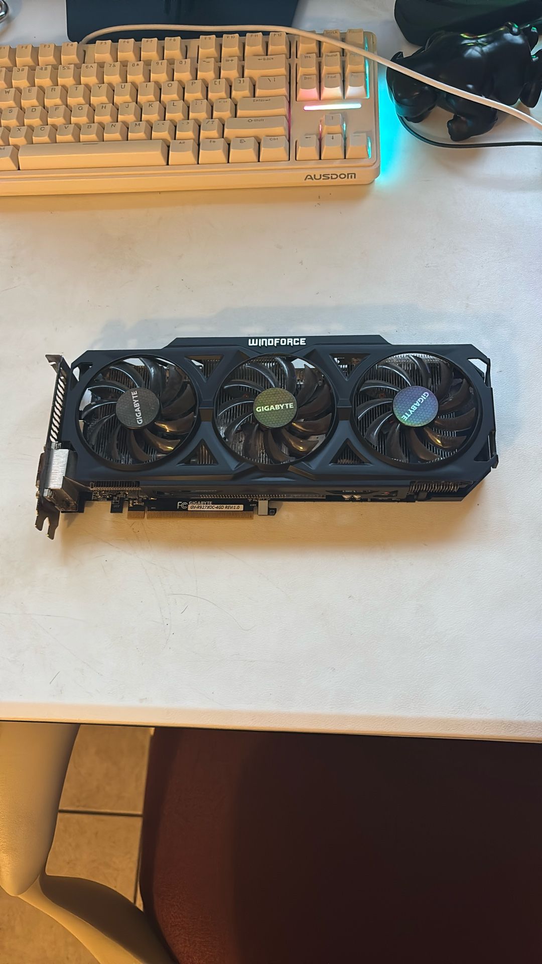 R9-270x 4gb Gigabyte Windforce Graphics Card