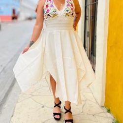 Vestidos Mexicanos Bordados ✨ Mexican Dresses & Blouses, Women & Girls ✨ ✨ Prices Vary - Precios Variados 
