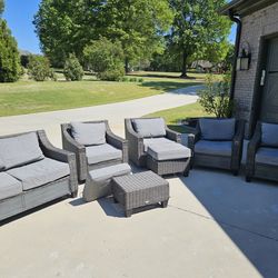 Broyhill patio set