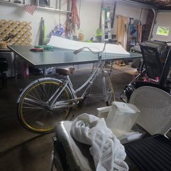 Ping Pong Table. Foldable 