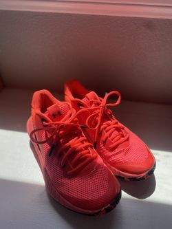 HOVR Breakthru Under Armor Basketball Shoes