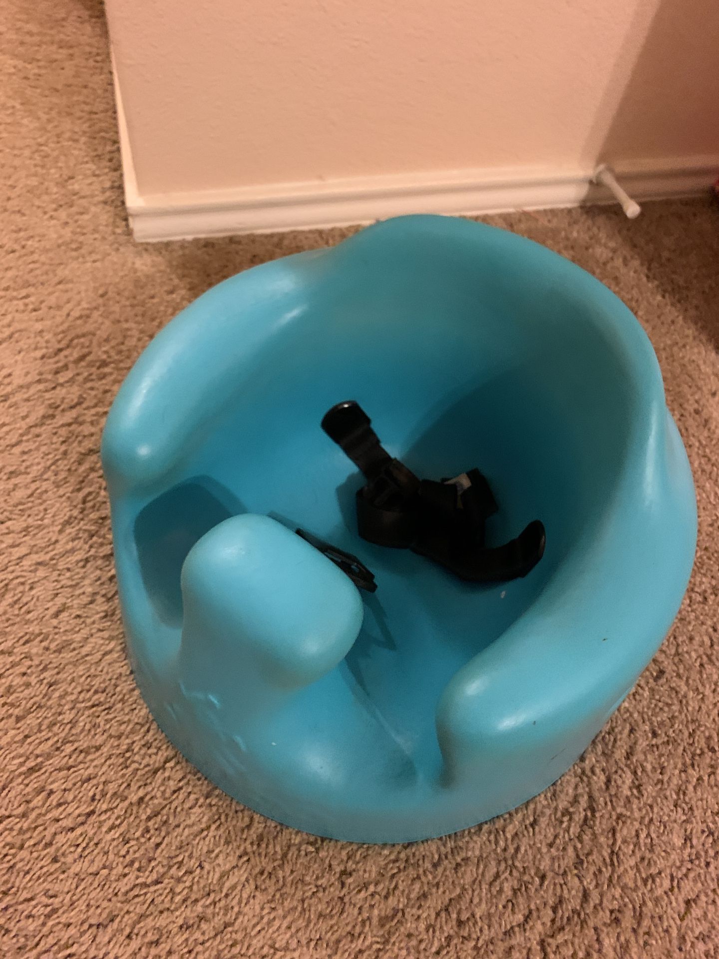 Bumbo seat / Booster baby