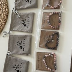 HG Deer bracelet.  Pink & Gray.  Woman’s bracelet. New