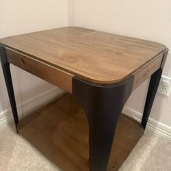 Side/coffee Table