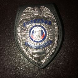 *FAKE* Police Officer Badge Read Description