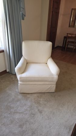 Traditional Arm Chair