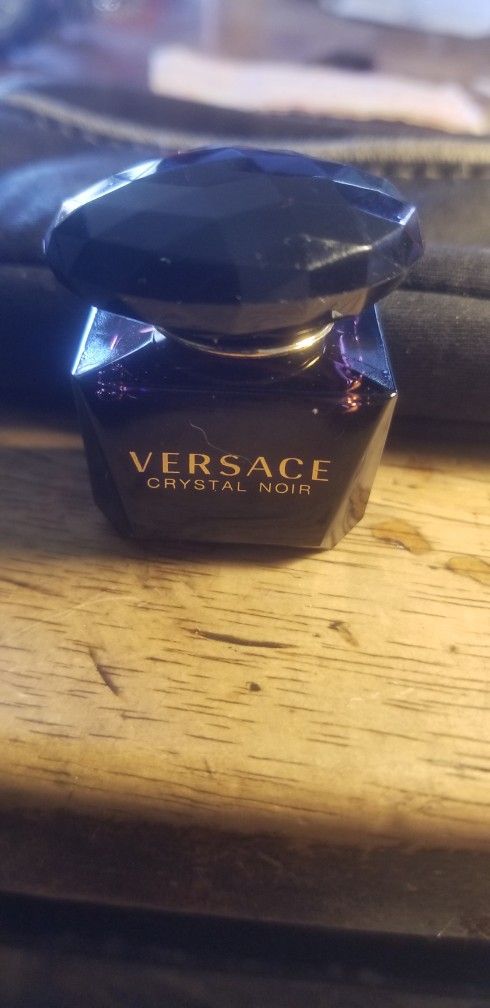VERSACE CRYSTAL NOIR PERFUME 1 OZ