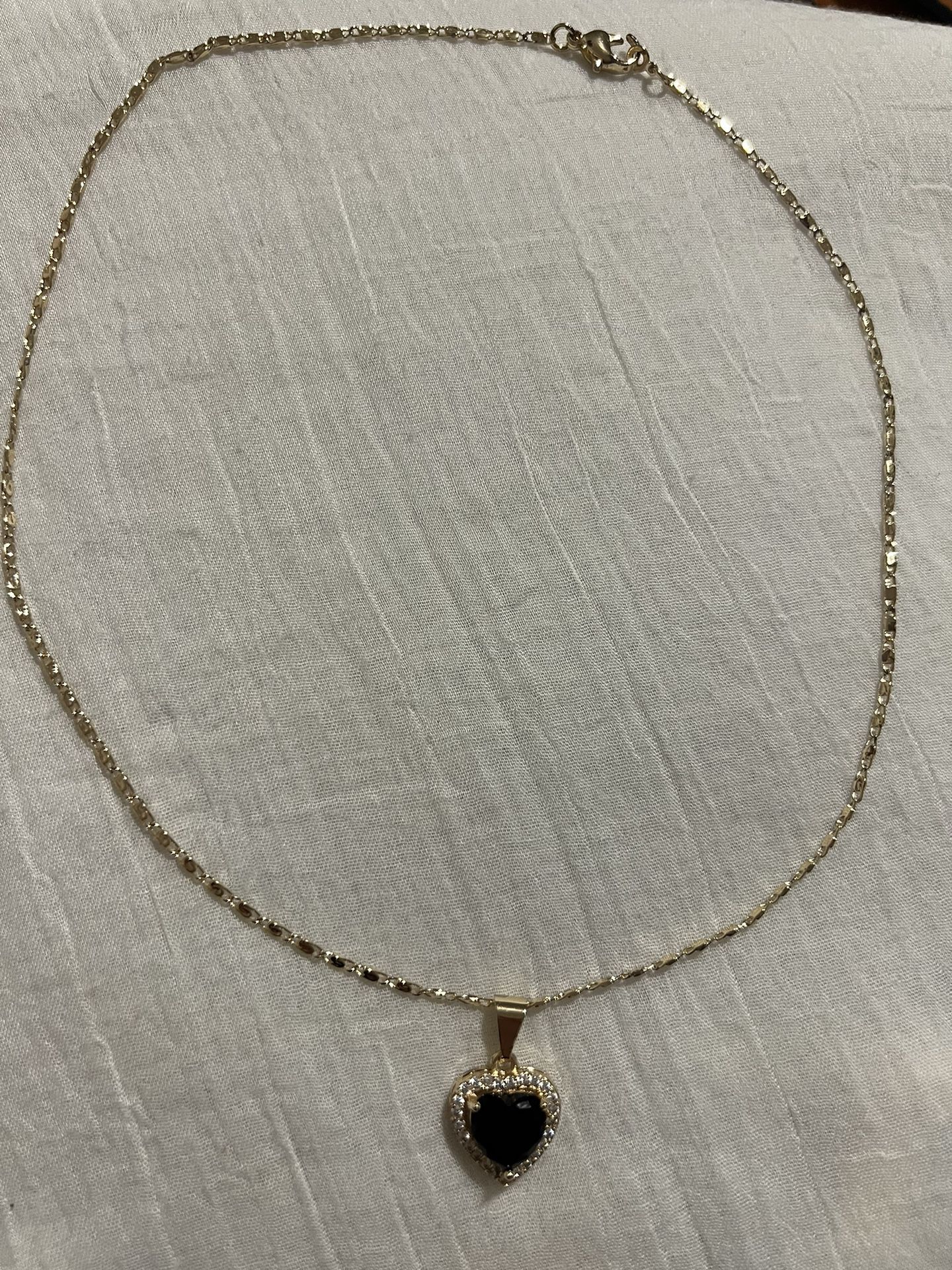 Black heart Pendant necklace 