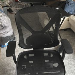 Black Mesh Ergonomic Task Chair