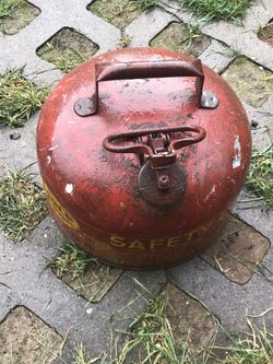 2 Gallon Gas Can 