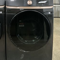 SAMSUNG 7.5 cu. ft. Vented Gas Dryer w/Sensor Dry Steam Sanitize+