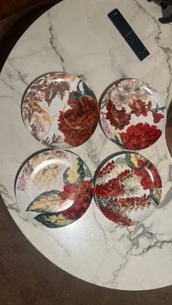 Rosanna Botanical holiday collection 4 desert/salad plates