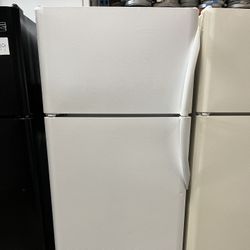 Frigidaire Top Freezer Refrigerator 