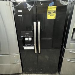 Frigidaire Side By Side Black Refrigerator 36” Wide