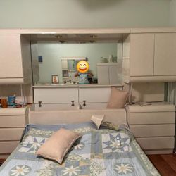 6 Piece Queen Bed Room Set