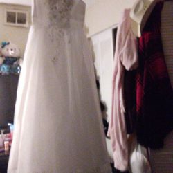 Wedding dress