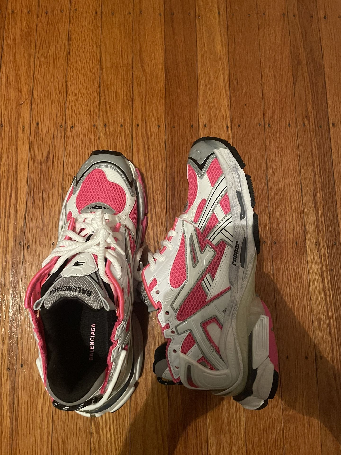balenciaga runner
