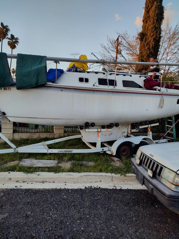 25 Foot Sailboat