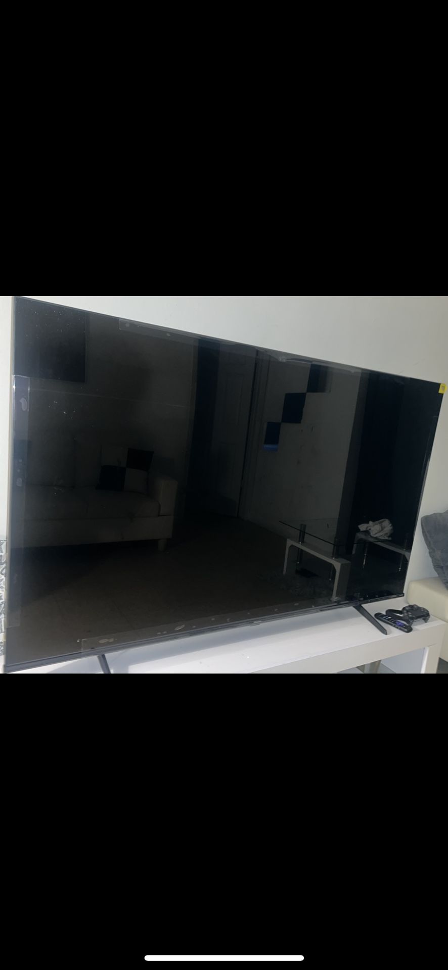 65” Hisense Roku Tv