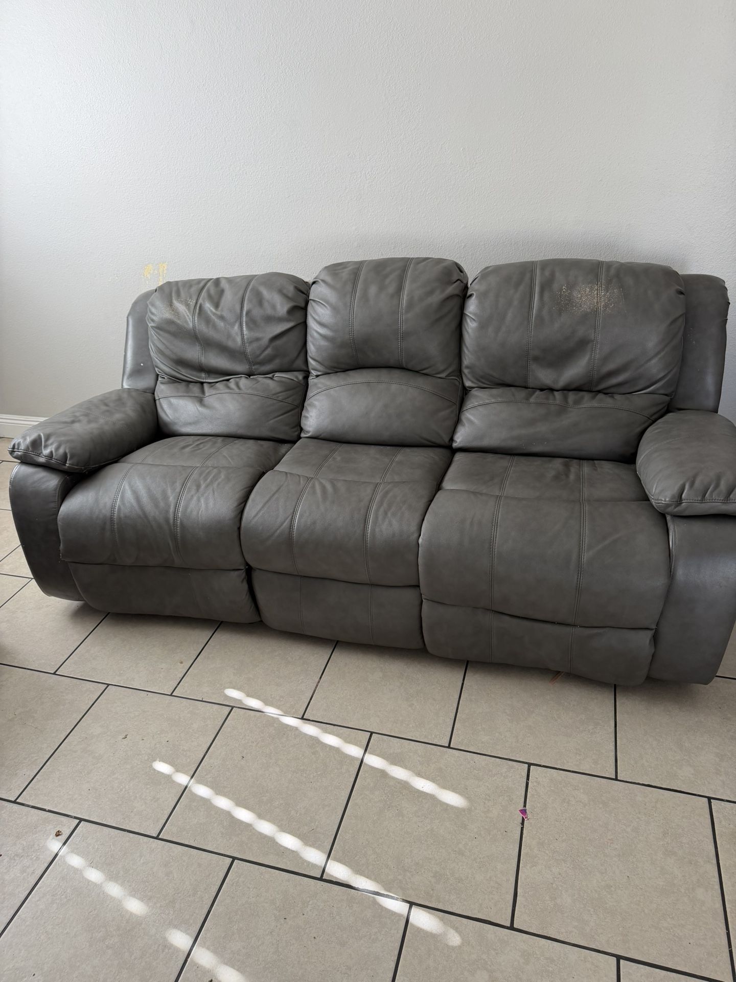 Free 3 Piece Couch 