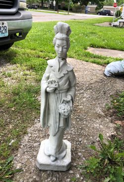 Yard statue pending