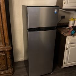 Mini Refrigerator And Freezer