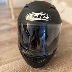 HJC Motorcycle Helmet – Matte Black (Great Condition)