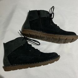Clarks Collection Women’s Leather Tamitha Key Ankle Boots