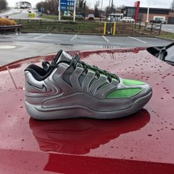 Brand New And Original Men's Nike Air Kevin Duran Sneakers Size 8.5 